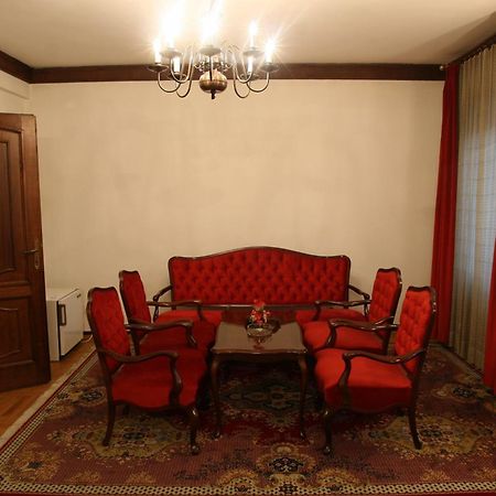 Hotel Grand Valjevo Buitenkant foto